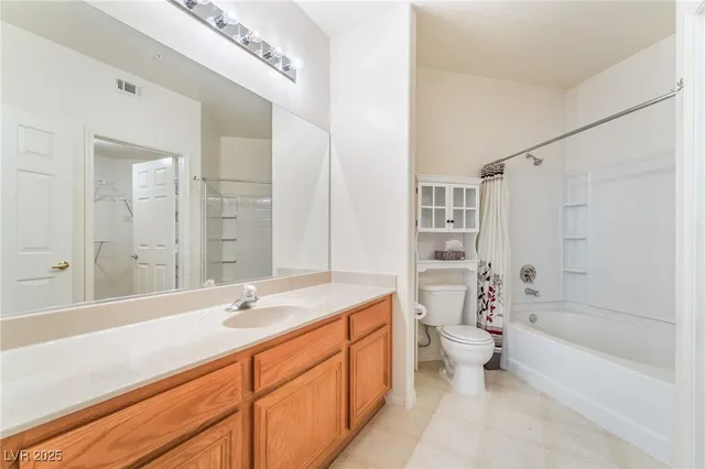 $1,350 | 7123 South Durango Drive, Unit 204, Las Vegas, NV 89113