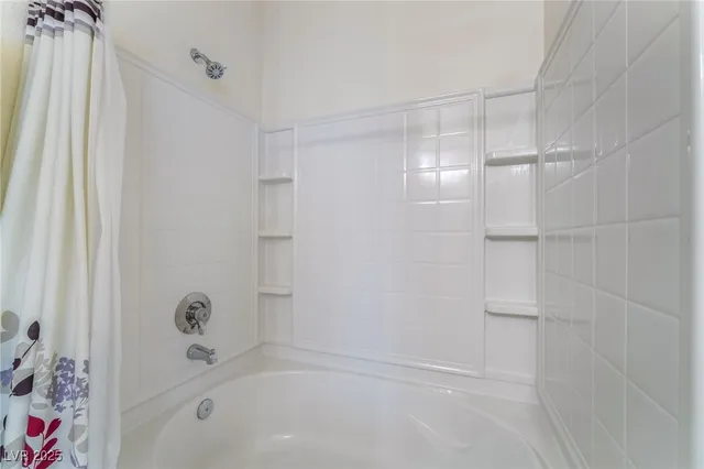 $1,350 | 7123 South Durango Drive, Unit 204, Las Vegas, NV 89113