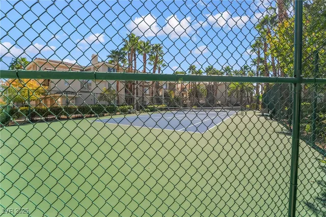 $1,350 | 7123 South Durango Drive, Unit 204, Las Vegas, NV 89113