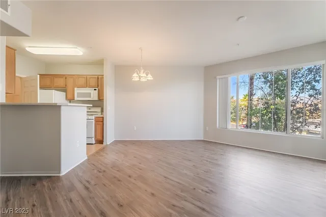 $1,350 | 7123 South Durango Drive, Unit 204, Las Vegas, NV 89113