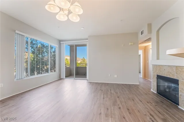 $1,350 | 7123 South Durango Drive, Unit 204, Las Vegas, NV 89113