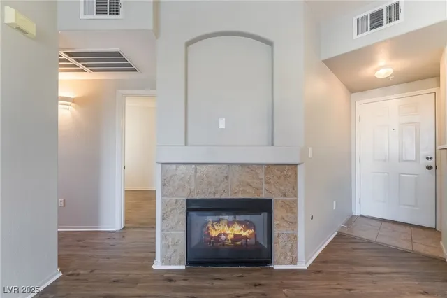 $1,350 | 7123 South Durango Drive, Unit 204, Las Vegas, NV 89113