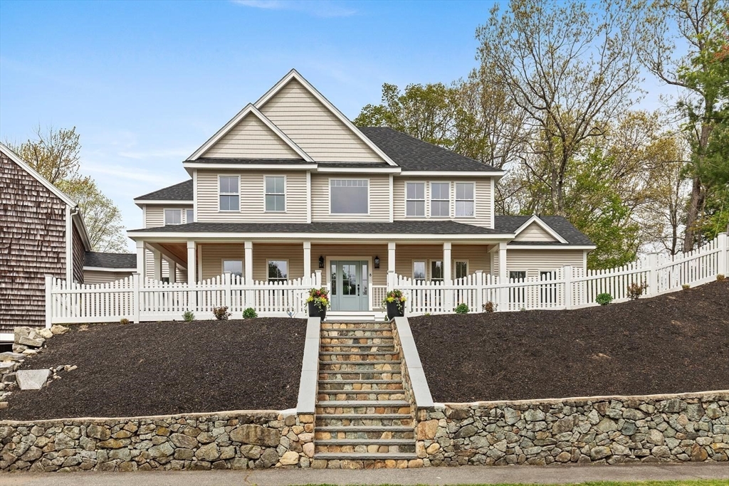 8 Partridge Road Reading, MA 01867 - Photo 4 of 40 Gallery Image 4