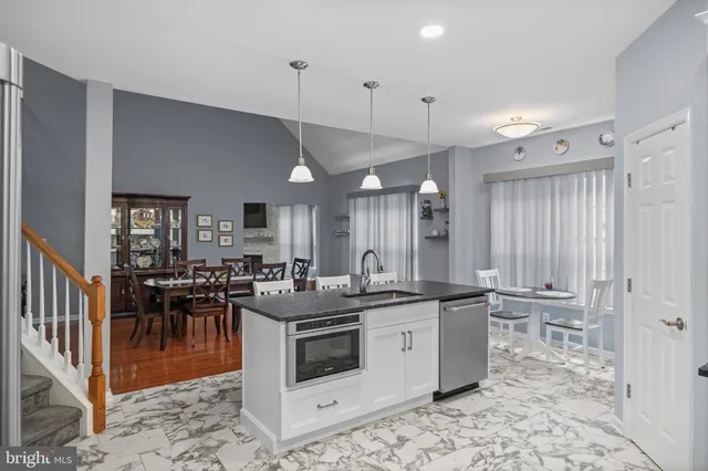 $515,000 | 8 McCay Way, Delanco, NJ 08075