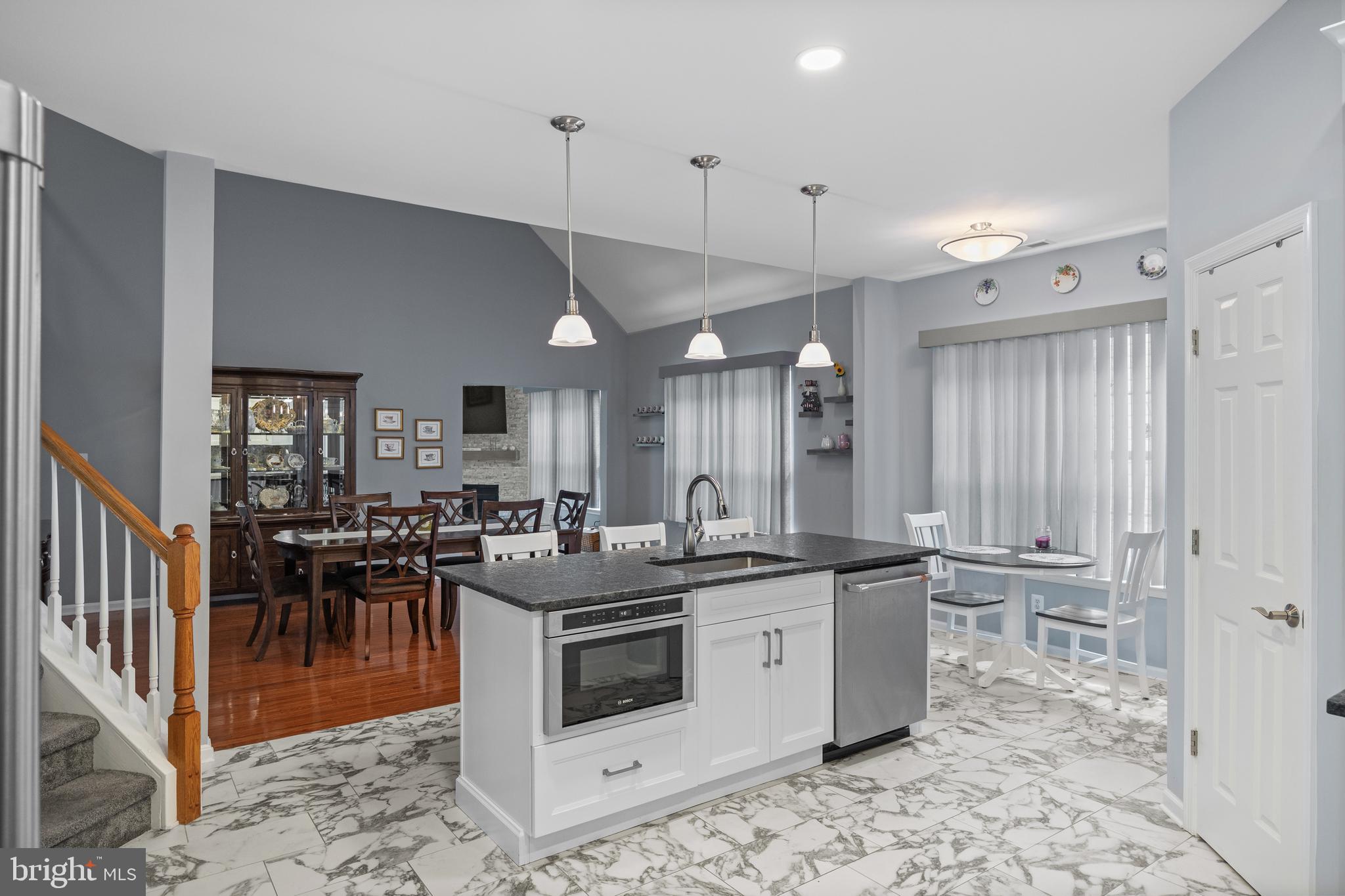 8 McCay Way Delanco, NJ 08075 - Photo 4 of 29