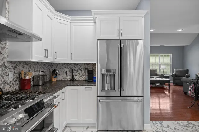 $515,000 | 8 McCay Way, Delanco, NJ 08075