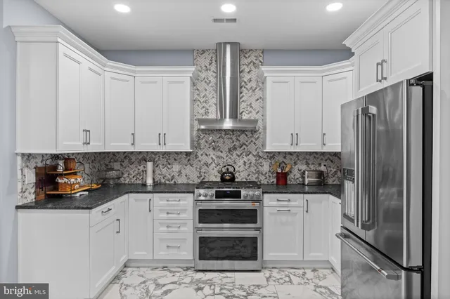 $515,000 | 8 McCay Way, Delanco, NJ 08075