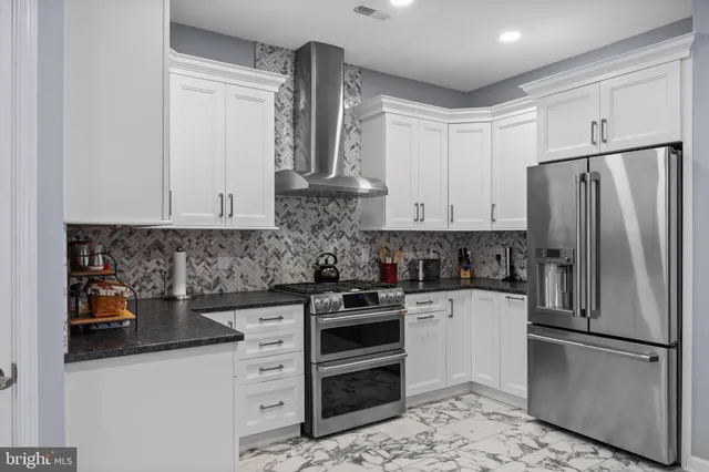 $515,000 | 8 McCay Way, Delanco, NJ 08075