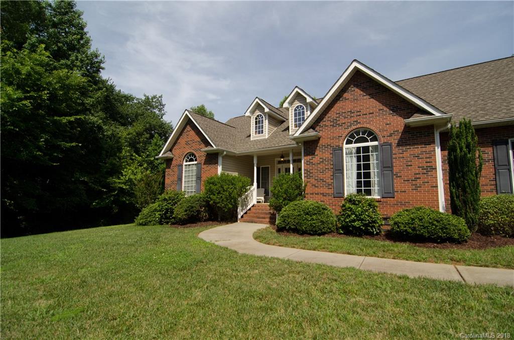 1028 Riddle Oak Lane Clover, SC 29710 - Photo 2 of 23 Gallery Image 2