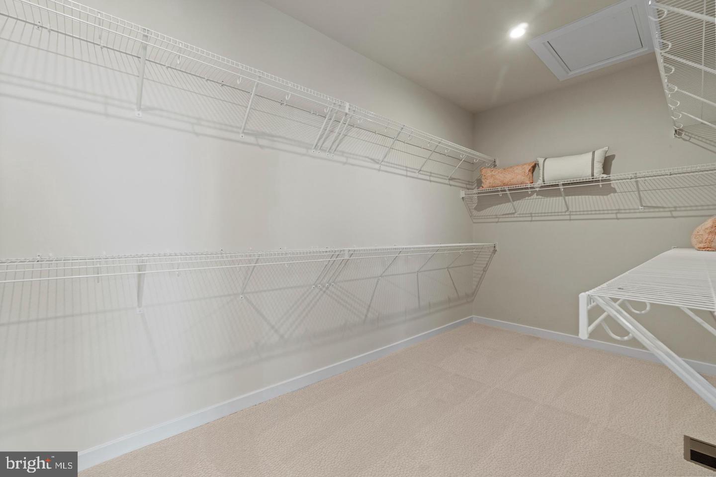 20273 Newfoundland Square Ashburn, VA 20147 - Photo 14 of 31