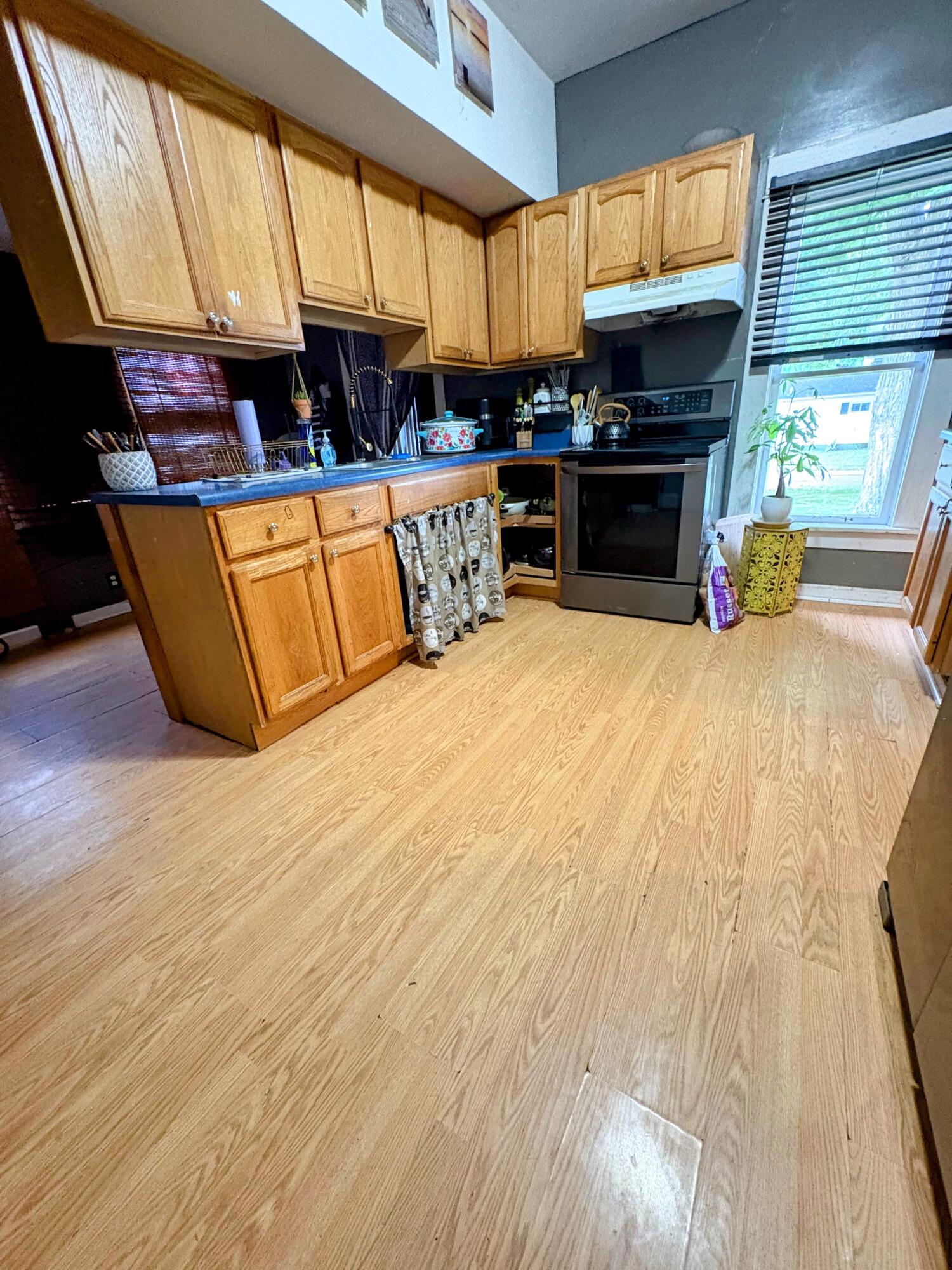 393 East Arbor Street Marcellus, MI 49067 - Photo 7 of 10 IMG_6882-EDIT