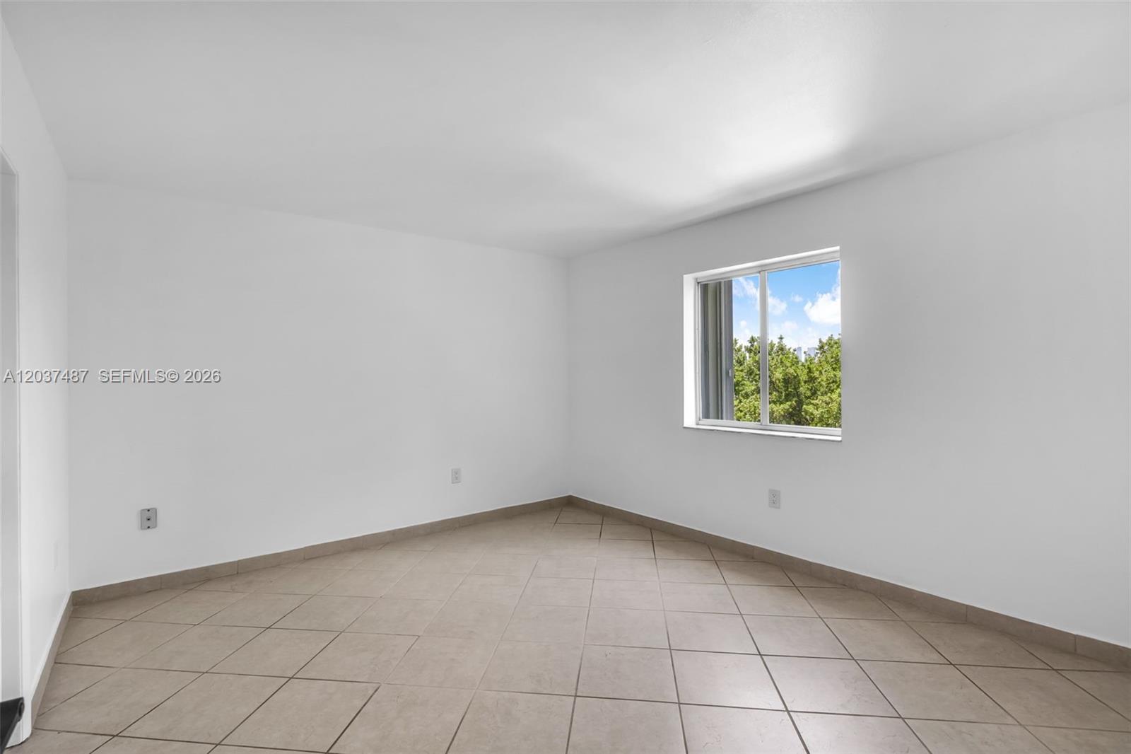 1401 Bay Road, Unit 409 Miami Beach, FL 33139 - Photo 11 of 26