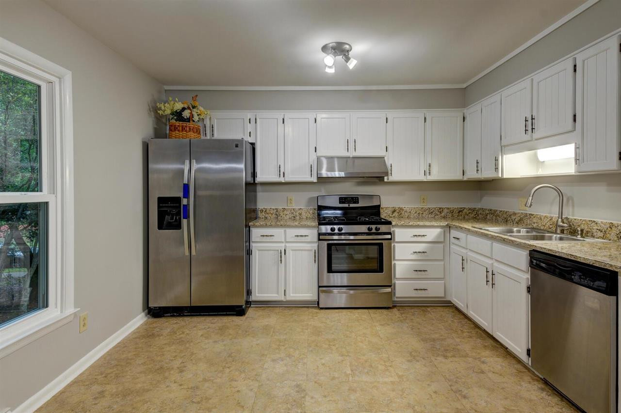 6329 Rushingbrook Drive Raleigh, NC 27612 - Photo 10 of 30 Kitchen