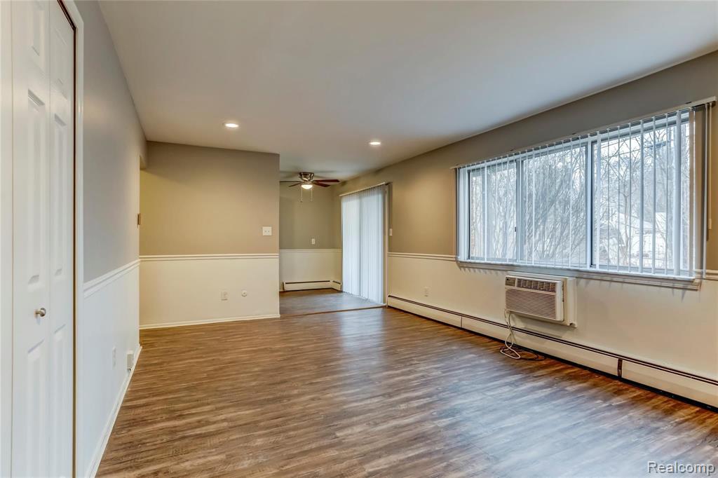 2177 Decker Road, Unit 53 Walled Lake, MI 48390 - Photo 6 of 16