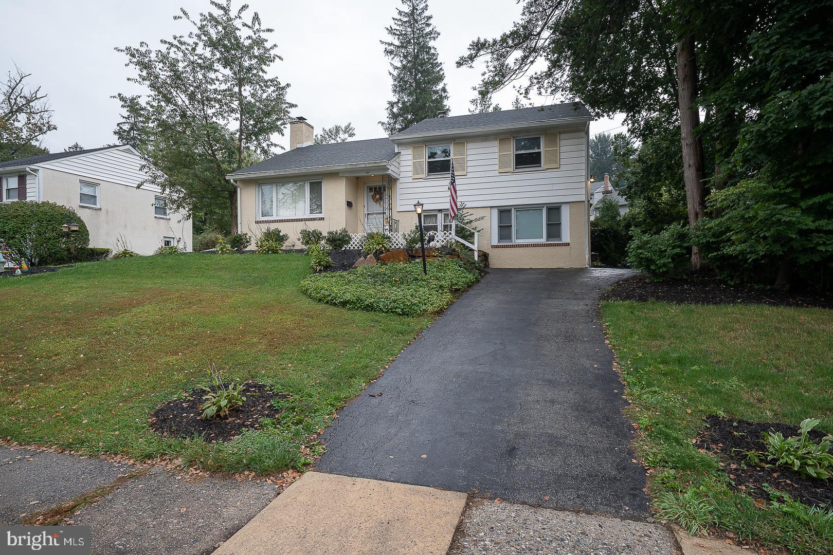 341 Rockland Road Wayne, PA 19087 - Photo 2 of 44