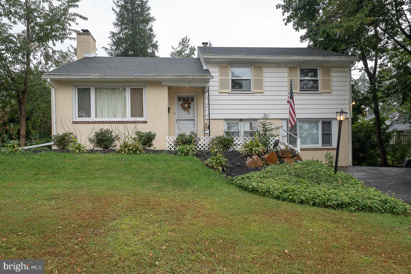 341 Rockland Road Wayne, PA 19087 - Photo 3 of 44