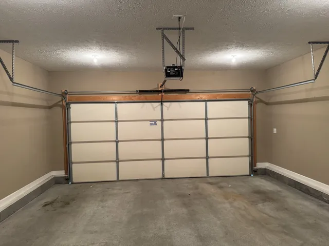 $2,000 | 3776 Windhaven Drive, Clarksville, TN 37040