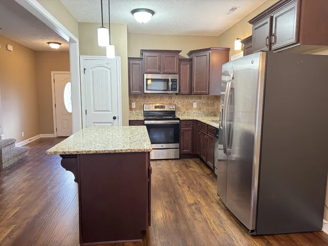 $2,000 | 3776 Windhaven Drive, Clarksville, TN 37040