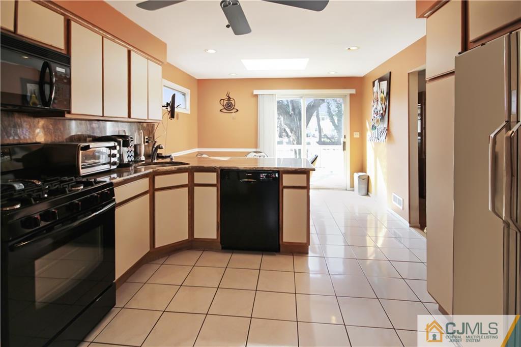 20 Gulf Road East Brunswick, NJ 08816 - Photo 13 of 42 Gallery Image 13