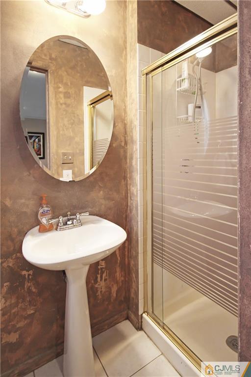 20 Gulf Road East Brunswick, NJ 08816 - Photo 31 of 42 Gallery Image 31