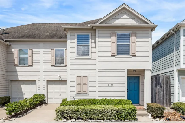 $199,900 | 7007 Woodridge Square Drive, Houston, TX 77087
