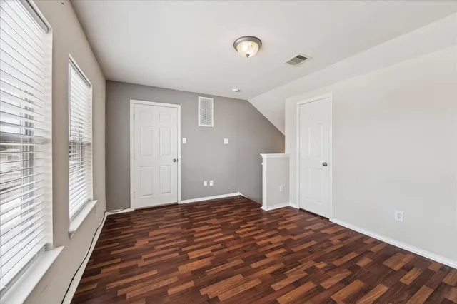 $199,900 | 7007 Woodridge Square Drive, Houston, TX 77087