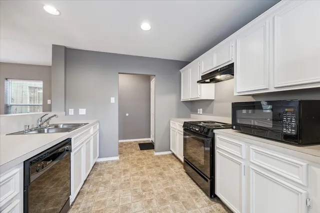 $199,900 | 7007 Woodridge Square Drive, Houston, TX 77087