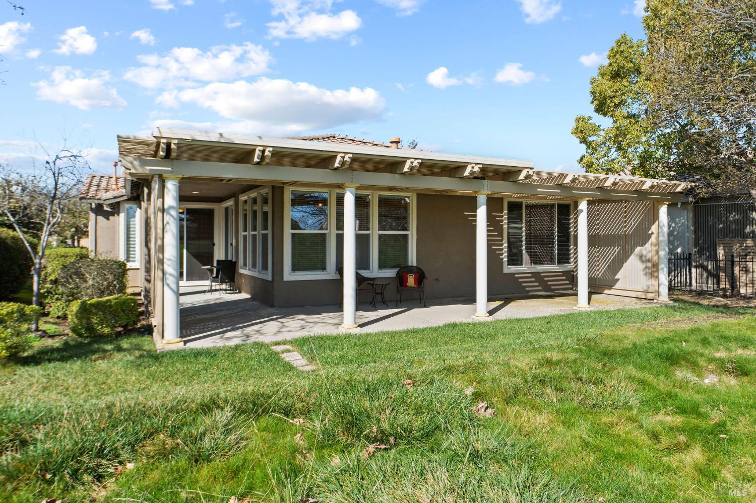 309 Southern Hills Drive Rio Vista, CA 94571 - Photo 31 of 73 a view of a house with a yard and sitting area