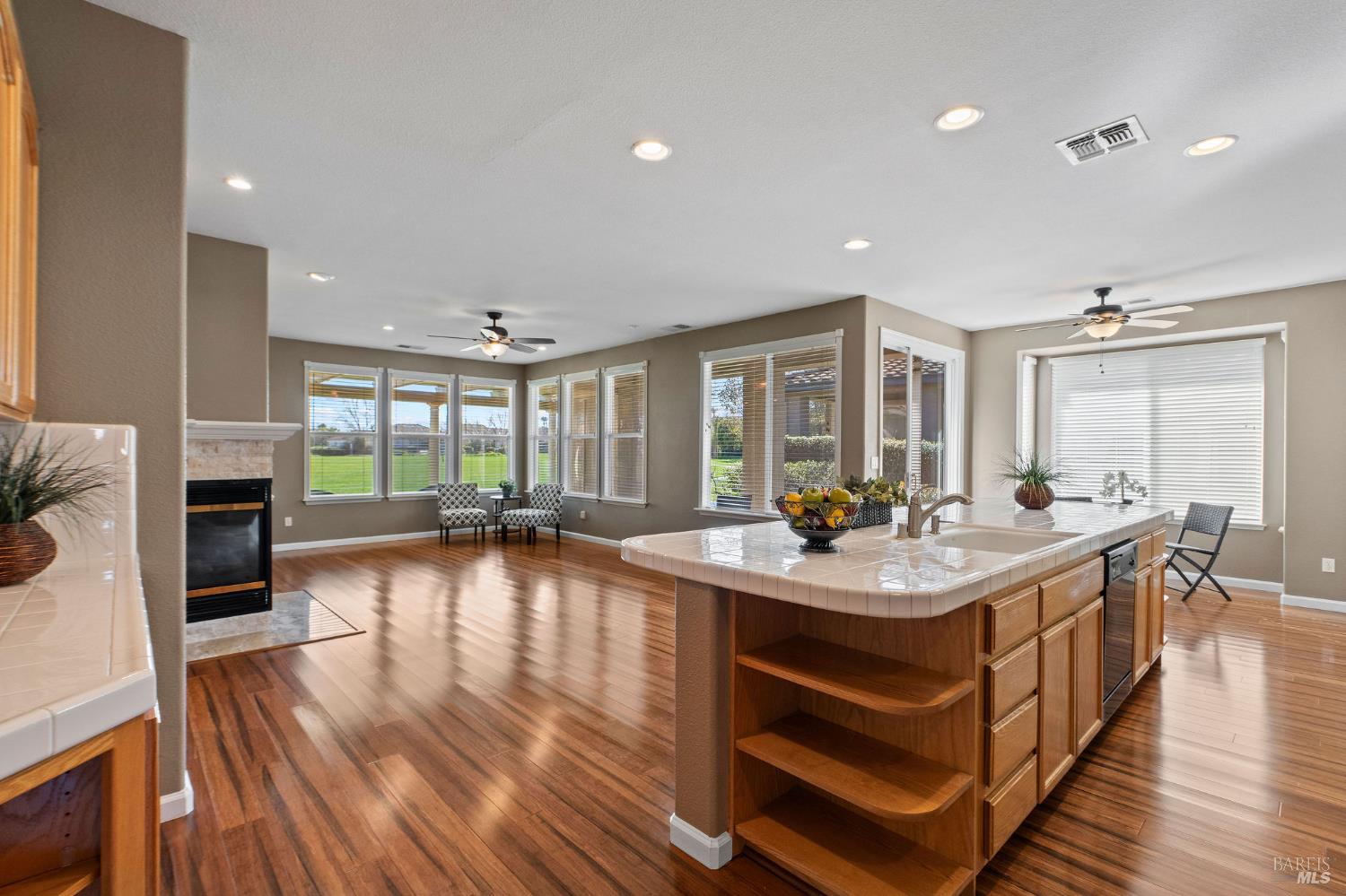 309 Southern Hills Drive Rio Vista, CA 94571 - Photo 4 of 73 a kitchen with sink and stove