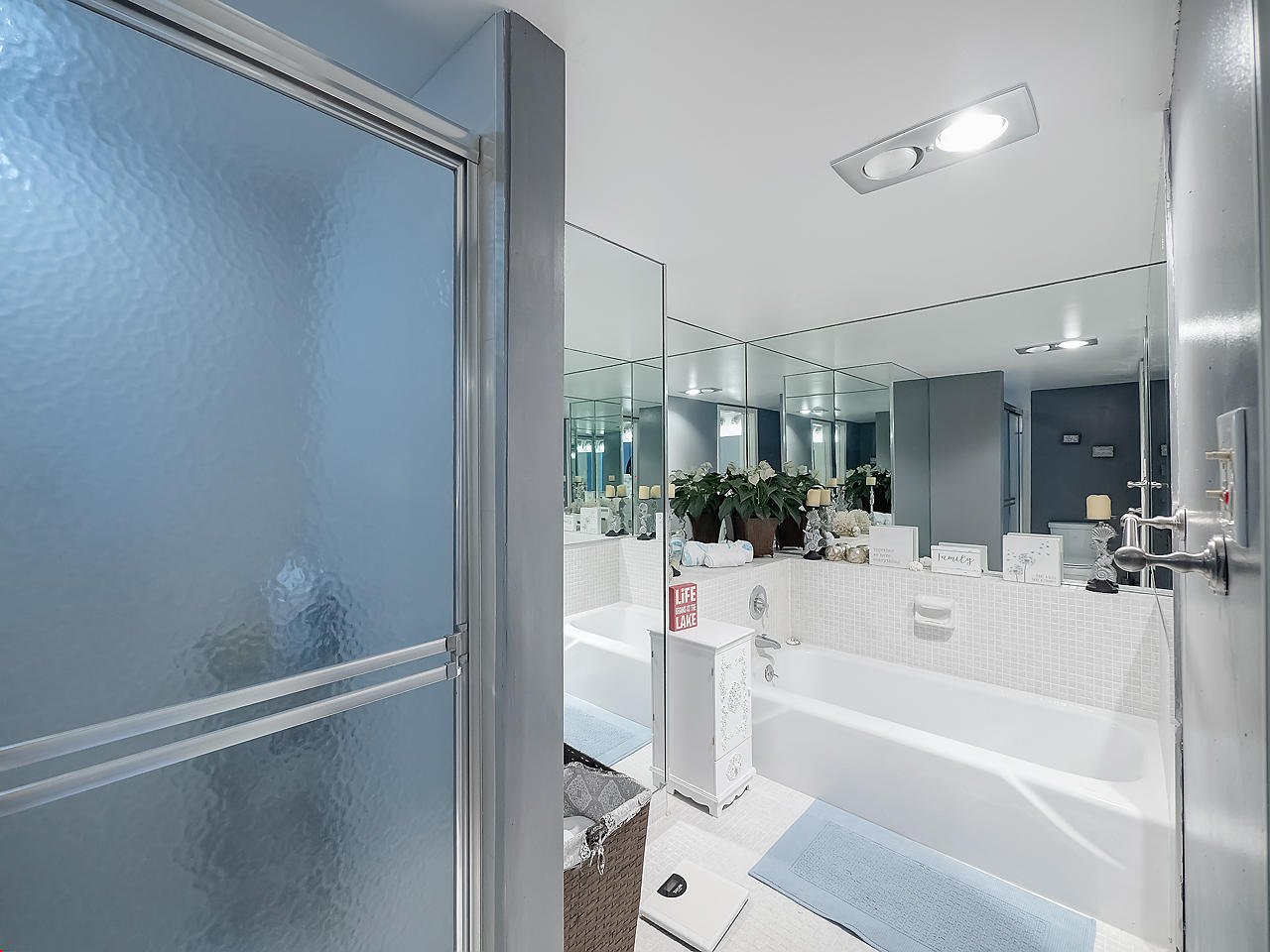 5380 North Ocean Drive, Unit 2E Singer Island, FL 33404 - Photo 13 of 30 5380 N Ocean Drive