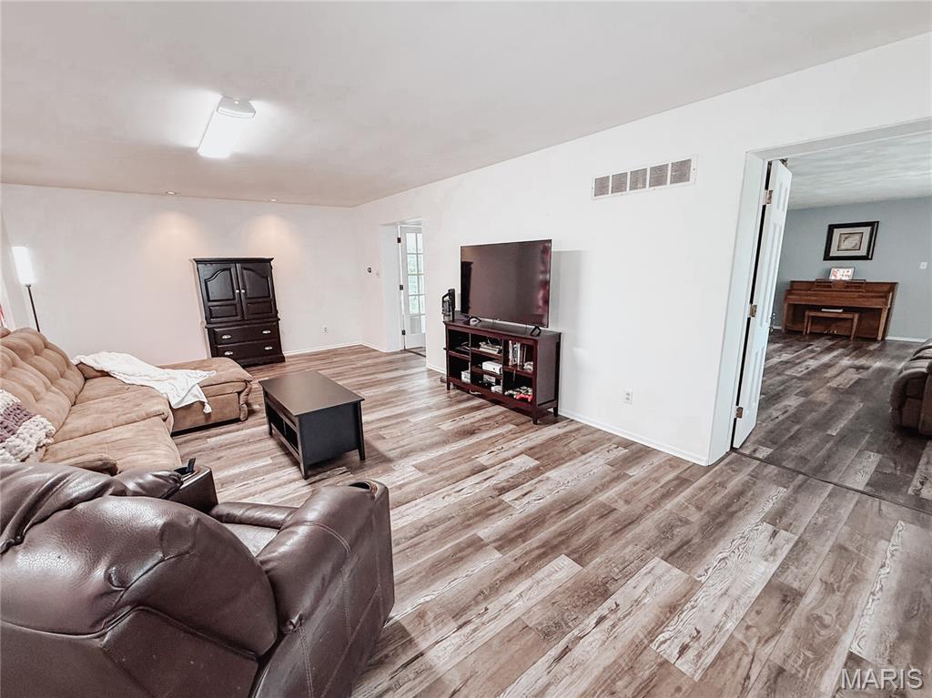 2707 Lemon Street Road Highland, IL 62249 - Photo 11 of 53