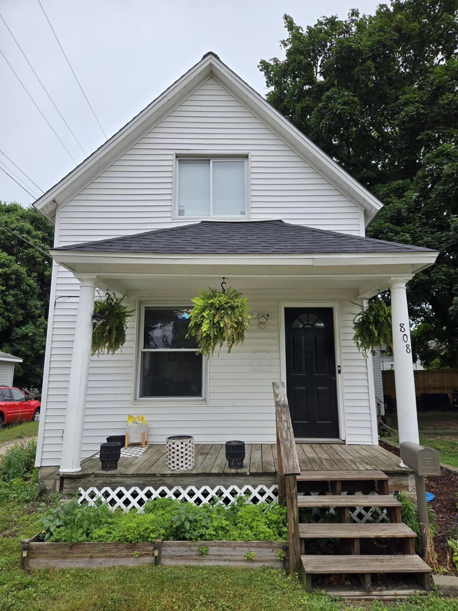 808 Wallace Street Cadillac, MI 49601 - Photo 11 of 40 20250717_105411