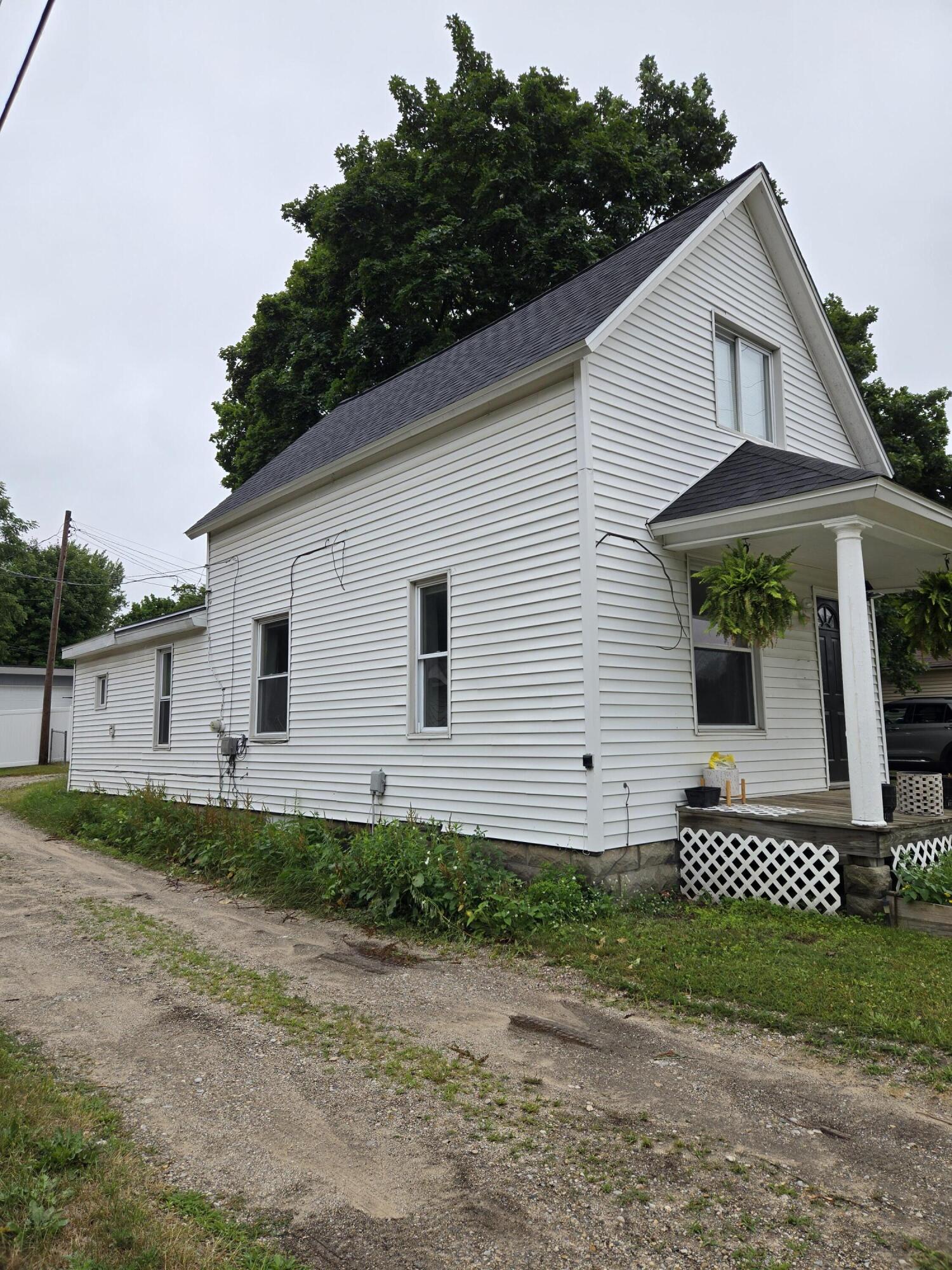 808 Wallace Street Cadillac, MI 49601 - Photo 13 of 40 20250717_105510