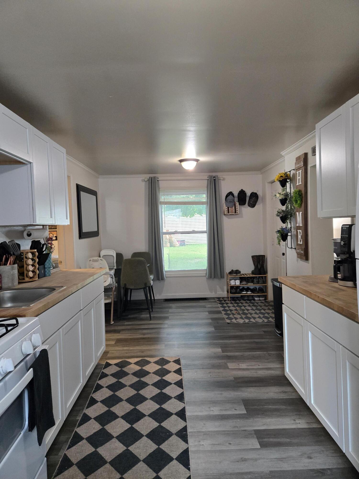 808 Wallace Street Cadillac, MI 49601 - Photo 22 of 40 20250717_102359