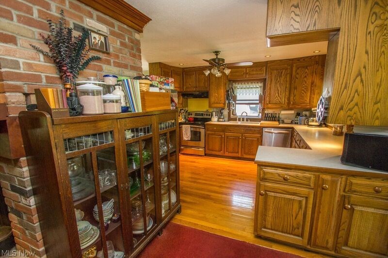 5117 Young Road Stow, OH 44224 - Photo 6 of 34 Gallery Image 6