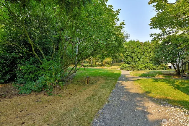 a view of an outdoor space