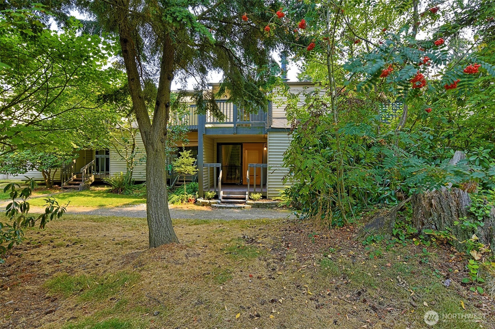 120 124th Street Southwest, Unit C8 Everett, WA 98204 - Photo 30 of 30 a front view of a house with a yard