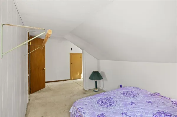 $194,500 | 104 East 4th Street, Stover, MO 65078