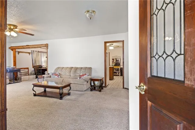 $194,500 | 104 East 4th Street, Stover, MO 65078