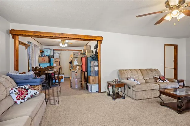 $194,500 | 104 East 4th Street, Stover, MO 65078