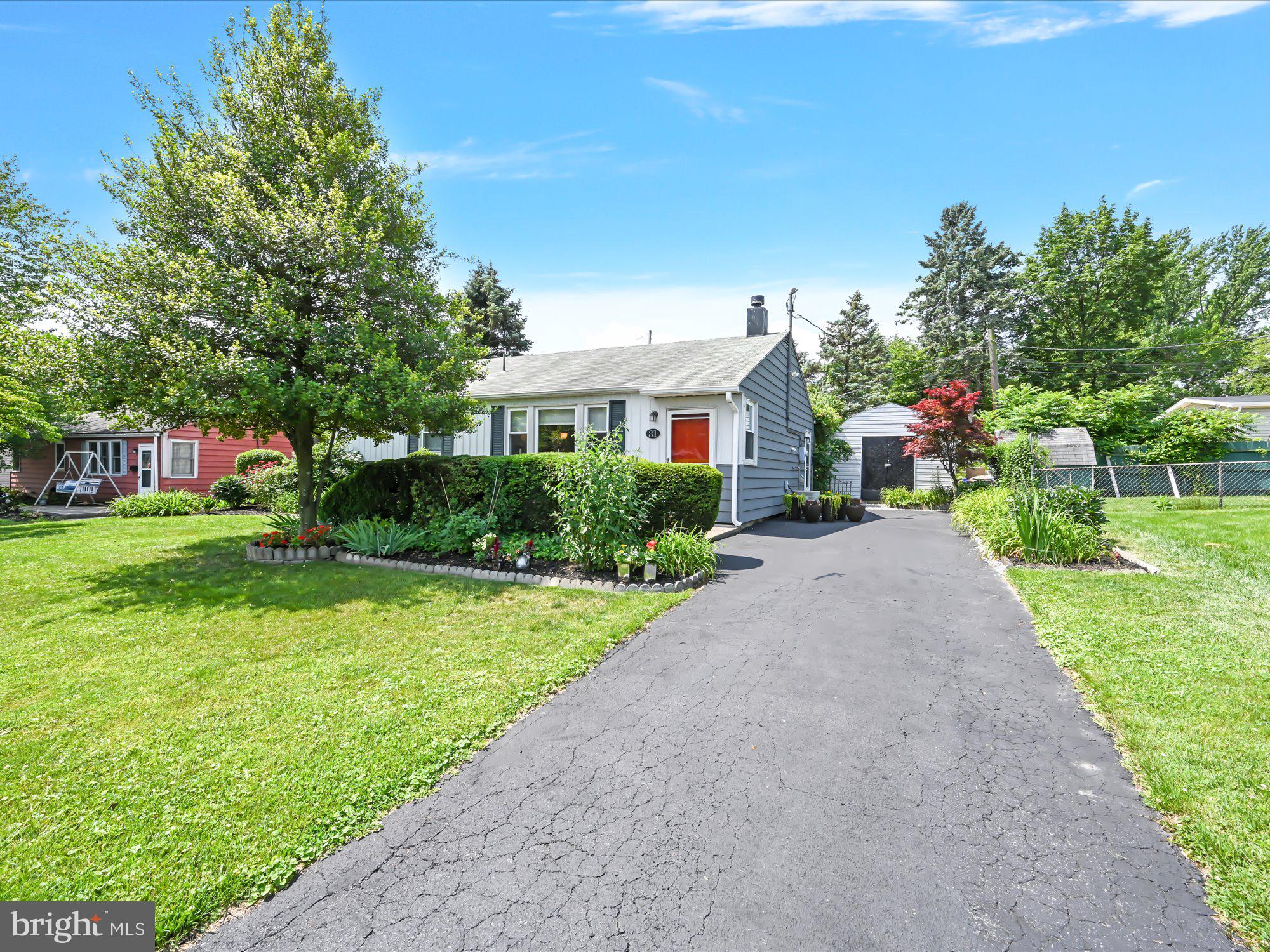 81 Arnold Road Enola, PA 17025 - Photo 2 of 25 Gallery Image 2