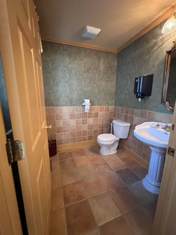 $575,000 | 11373 Highway 20, Galena, IL 61036