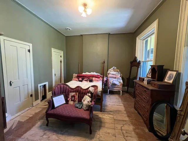 $575,000 | 11373 Highway 20, Galena, IL 61036