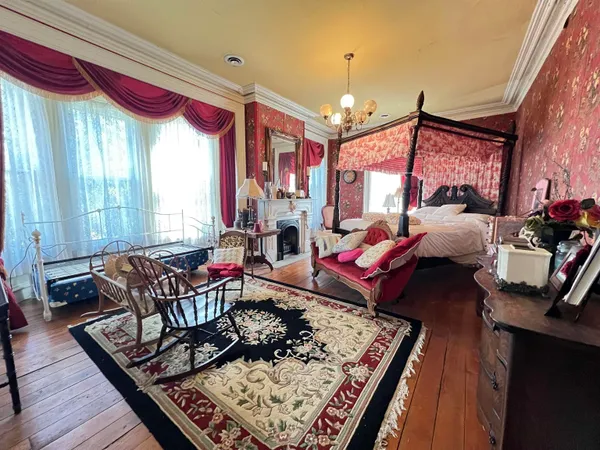 $555,000 | 11373 Highway 20, Galena, IL 61036