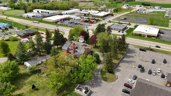 $555,000 | 11373 Highway 20, Galena, IL 61036