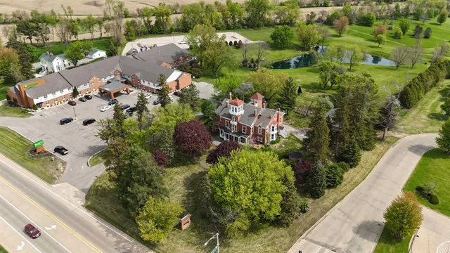 $575,000 | 11373 Highway 20, Galena, IL 61036