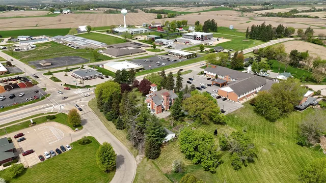 $575,000 | 11373 Highway 20, Galena, IL 61036