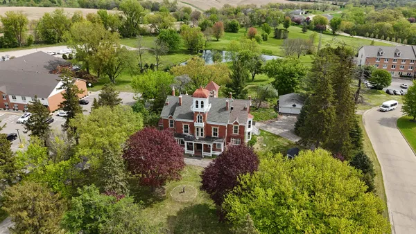 $555,000 | 11373 Highway 20, Galena, IL 61036