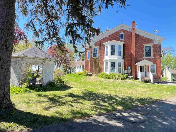 $555,000 | 11373 Highway 20, Galena, IL 61036