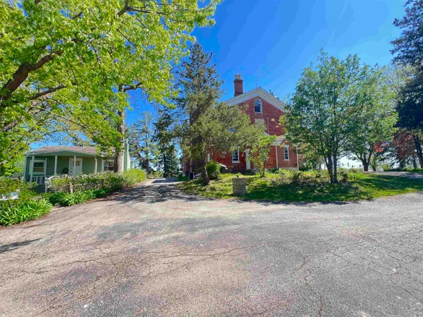 $555,000 | 11373 Highway 20, Galena, IL 61036